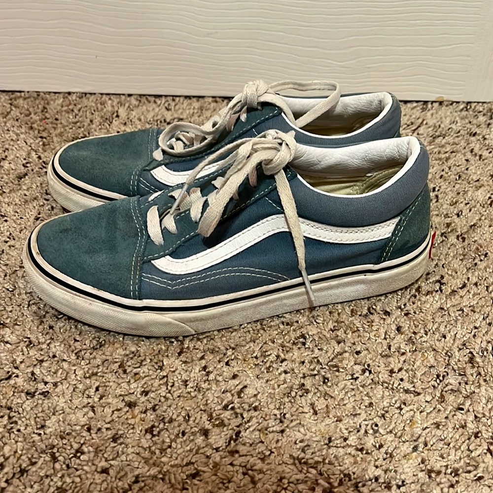 Vans - Picture 2 of 4